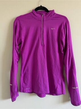 Nike women’s running half zip size medium